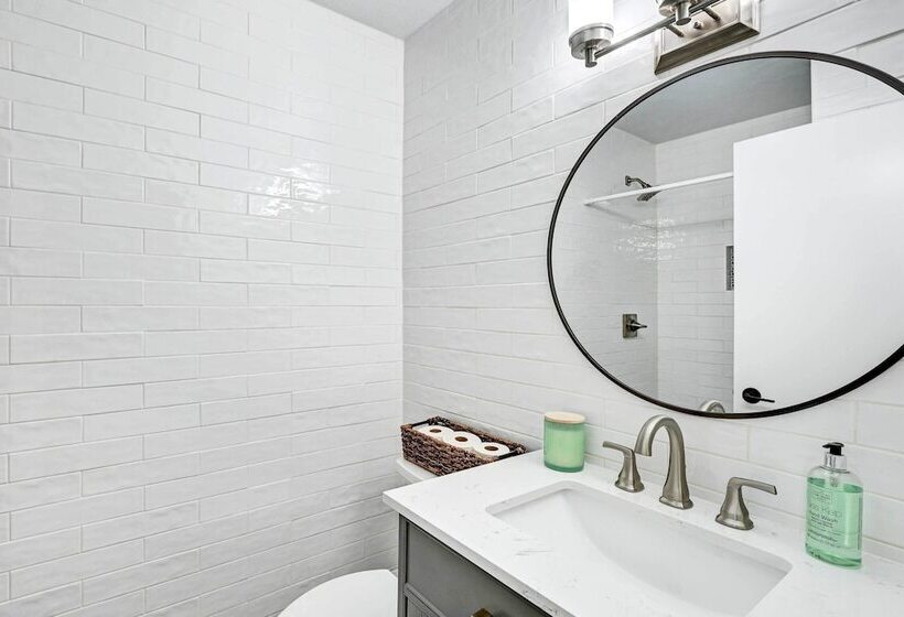 Lovely Solana Beach Home W/ Views: 2 Mi To Ocean!