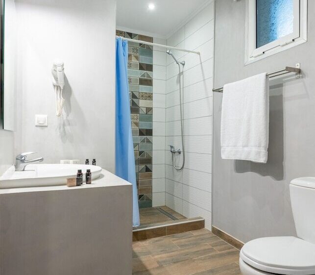 تختخواب و صبحانه Ampelia Hotel Kassandra