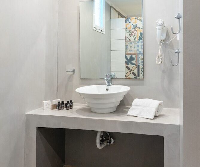 مبيت وإفطار Ampelia Hotel Kassandra