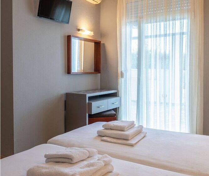 مبيت وإفطار Ampelia Hotel Kassandra