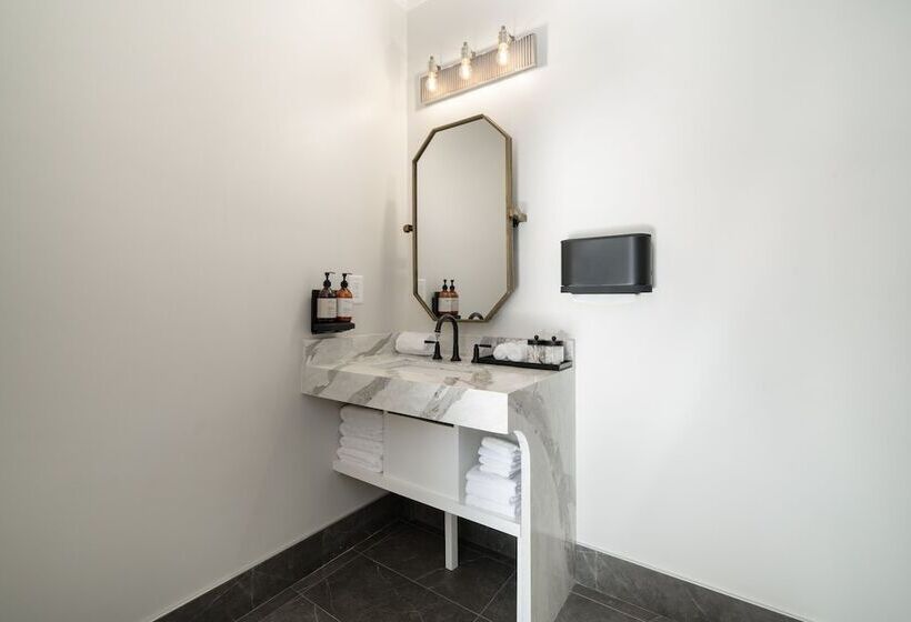 مبيت وإفطار Buck Creek Bnb