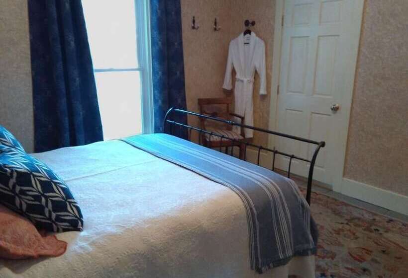 مبيت وإفطار Chandler River Inn