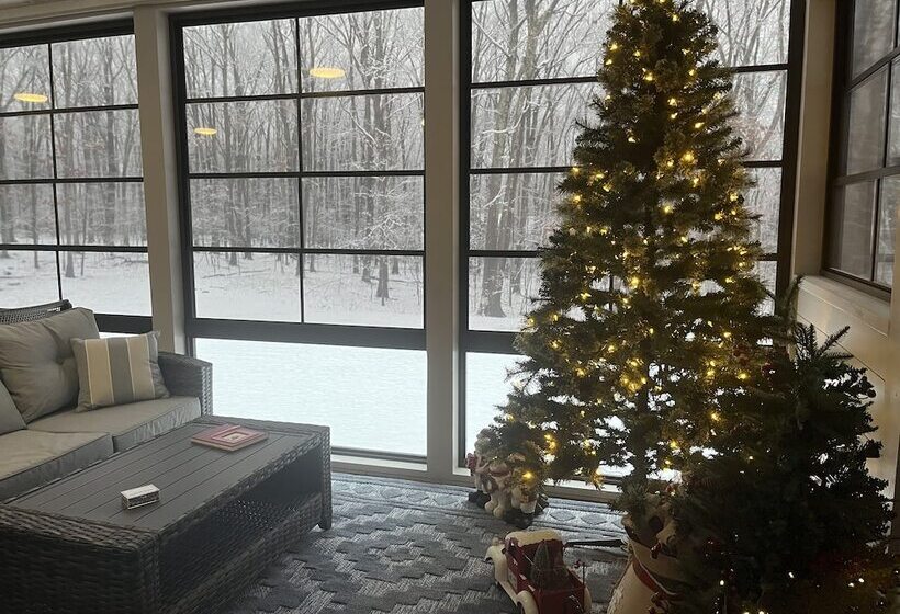 Four Seasons For Fun Bed & Breakfast