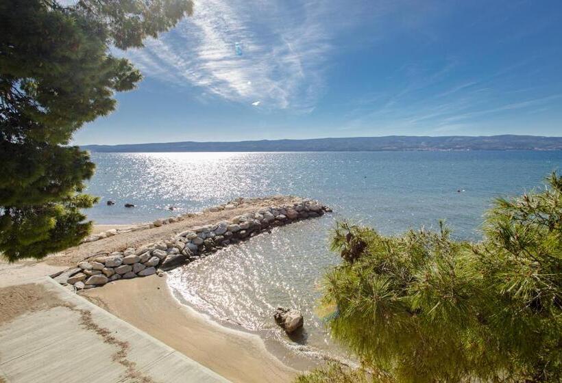 민박 Rogač Rooms & Restaurant