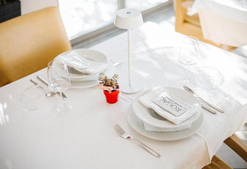 민박 Rogač Rooms & Restaurant