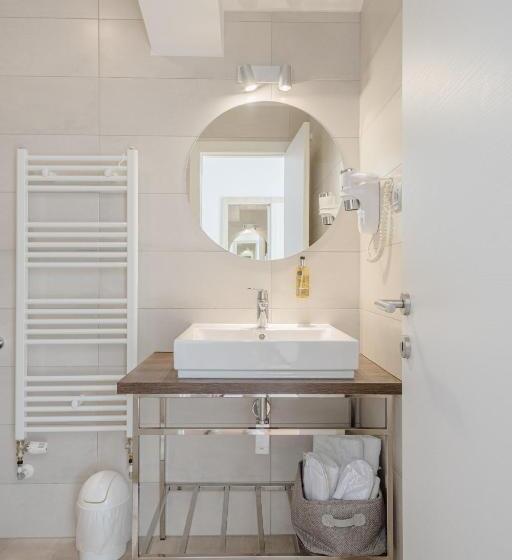 민박 Rogač Rooms & Restaurant