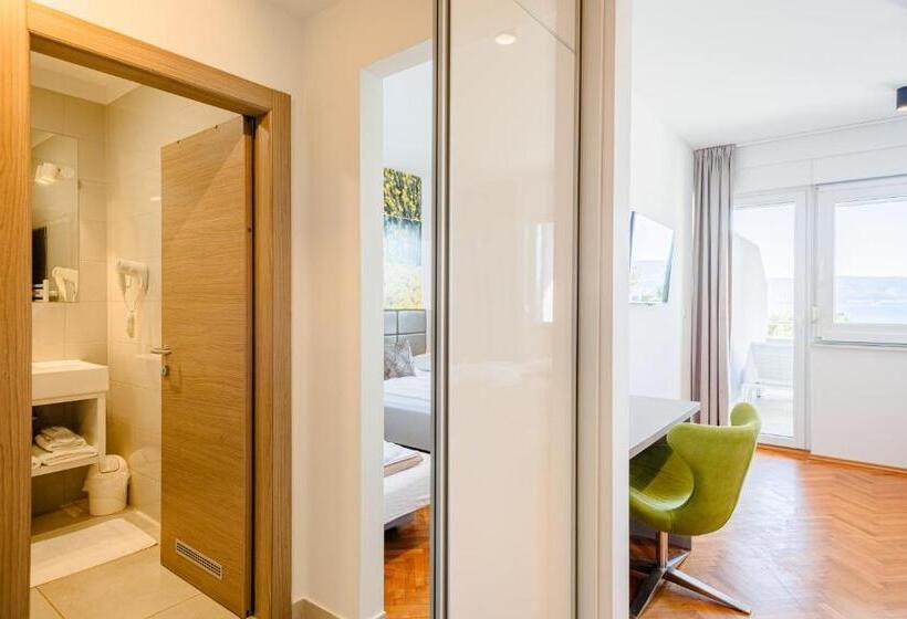 민박 Rogač Rooms & Restaurant