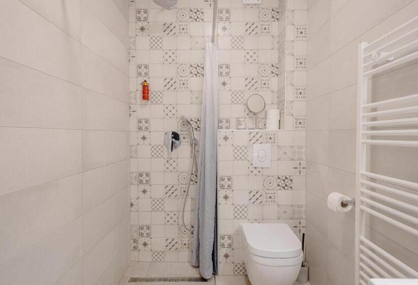 민박 Rogač Rooms & Restaurant