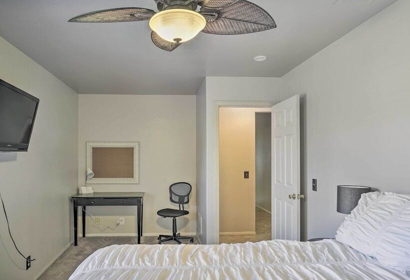 Bermuda Dunes Retreat   Golf, Hike, Explore!