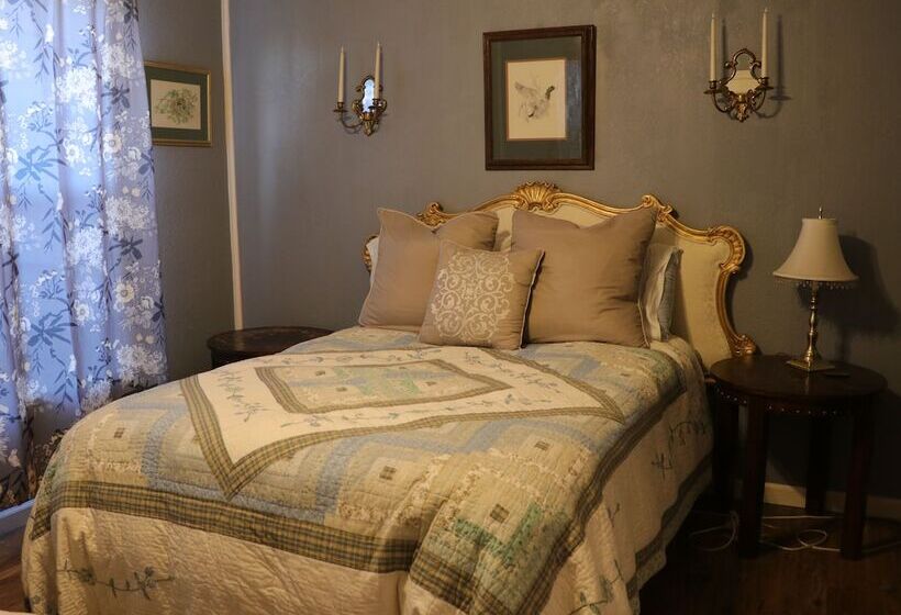 Butte Valley Bed And Breakfast