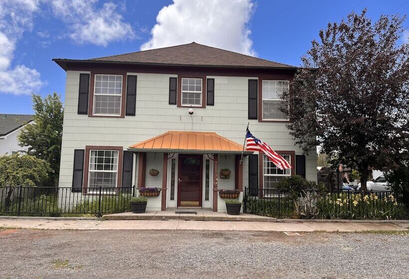 Butte Valley Bed And Breakfast