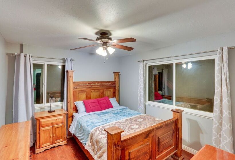 Cabin W/ 2 Decks   3 Mi To Lake Arrowhead Village!