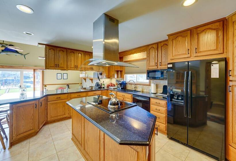 Canal Front Clay Township Gem: Boat & Jet Ski Lift