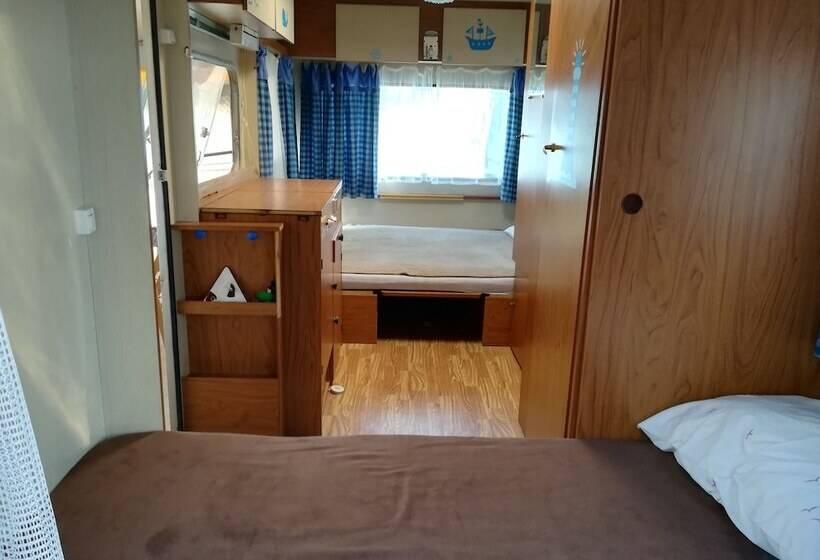 Room In Cabin   Caravan Near The Sea 2