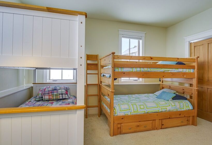 Cb Trailhouse Walk To Meridian Lake!