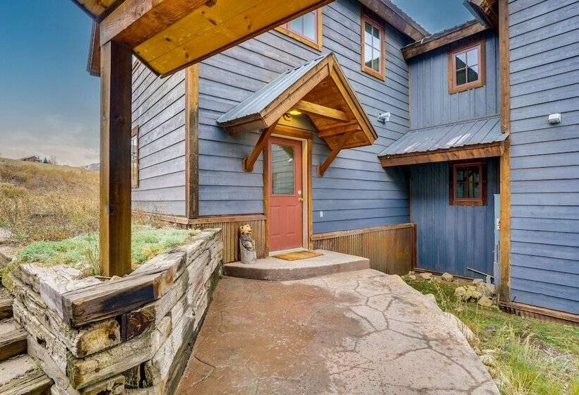 Cb Trailhouse Walk To Meridian Lake!