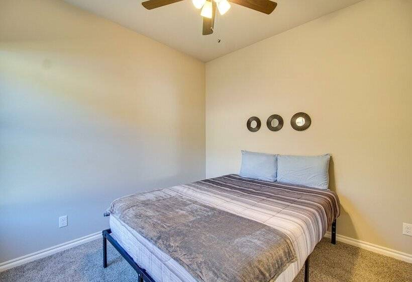 Charming Grove Home W/ Deck Near Grand Lake!