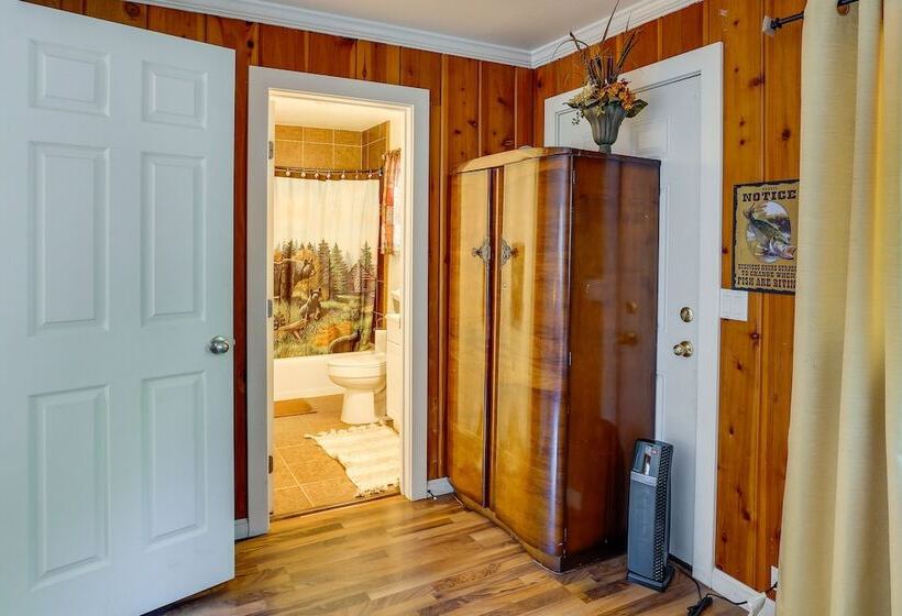 Charming Home W/ Private Dock On Lake Almanor!