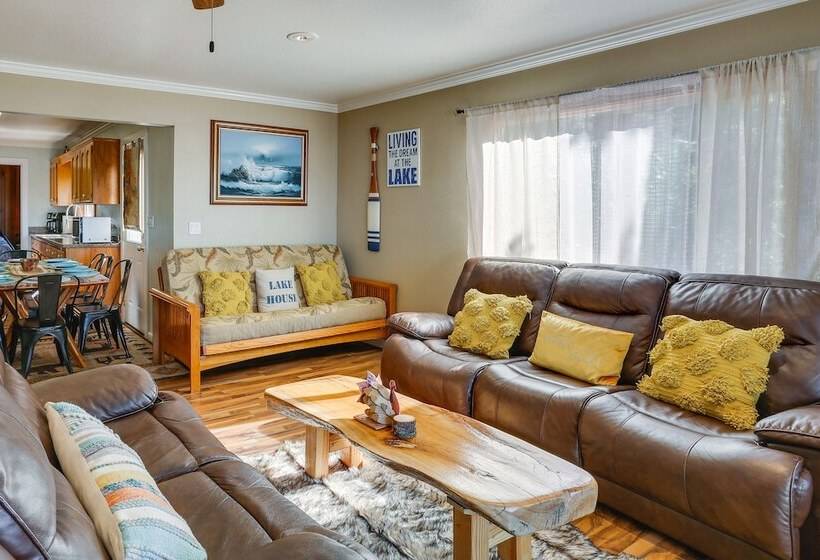 Charming Home W/ Private Dock On Lake Almanor!