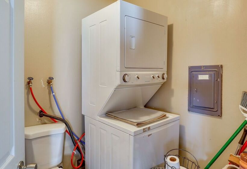 Charming Home W/ Private Dock On Lake Almanor!