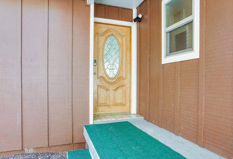 Charming Home W/ Private Dock On Lake Almanor!