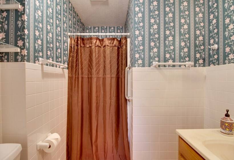 Charming Long Lake Home W/ Dock On 2 Acres!