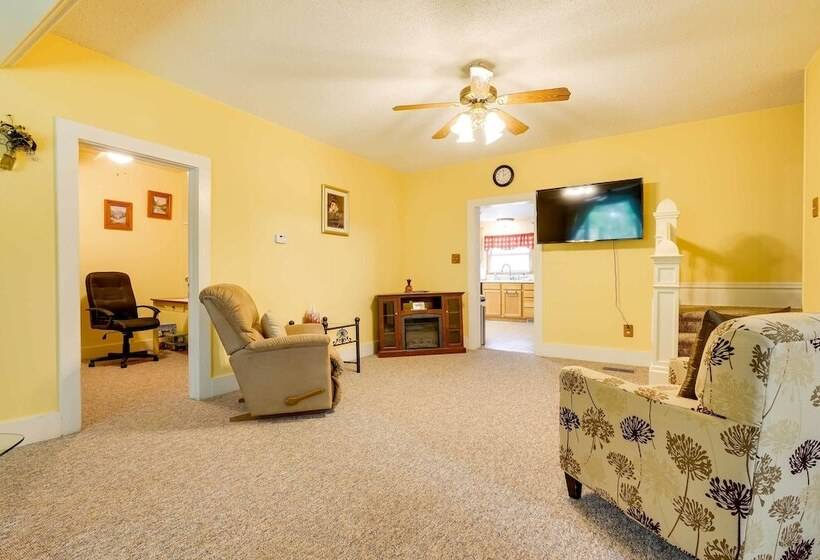 Charming Osseo Hideaway W/ Private Deck & Yard!