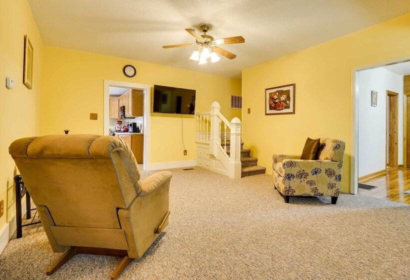 Charming Osseo Hideaway W/ Private Deck & Yard!