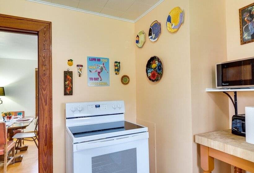 Charming Single Story Home In Historic Georgetown