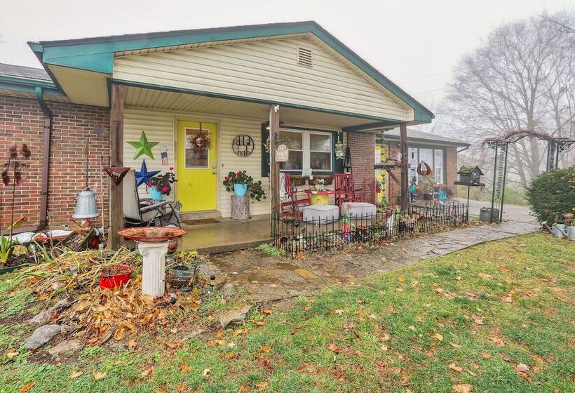 Charming Union Home W/ Backyard, Fire Pit!