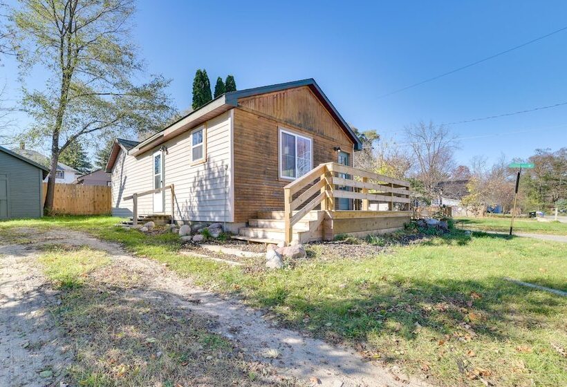 Chic Harrison Home: Walk To Wilson State Park!