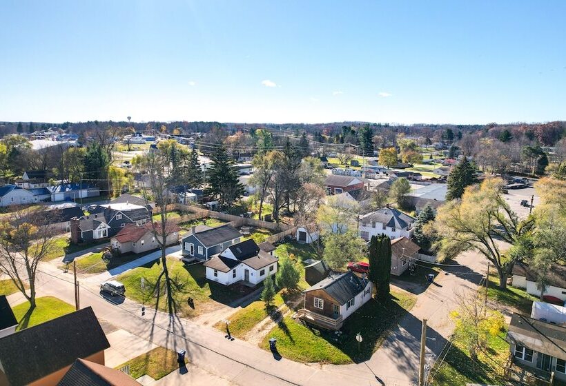 Chic Harrison Home: Walk To Wilson State Park!