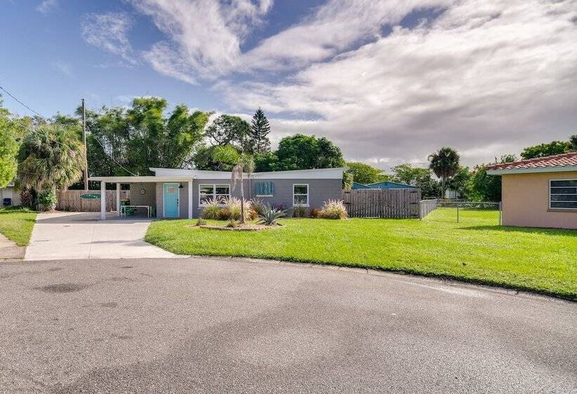 Chic Melbourne Cottage W/ Fire Pit, 4 Mi To Beach!