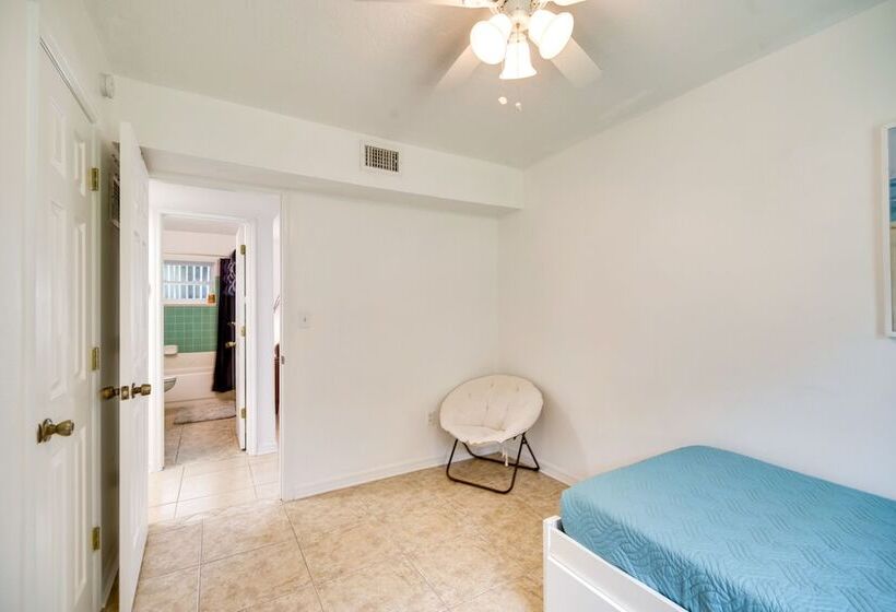 Chic Melbourne Cottage W/ Fire Pit, 4 Mi To Beach!