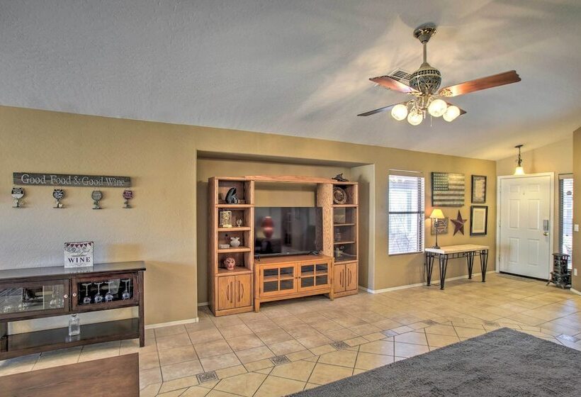 Comfortable Phoenix Area Home On Golf Course!
