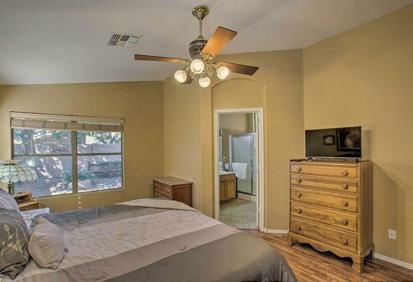 Comfortable Phoenix Area Home On Golf Course!