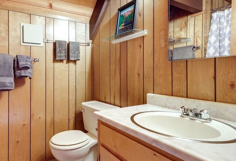 3 Mi To Big Trees State Park: Cabin W/ Deck