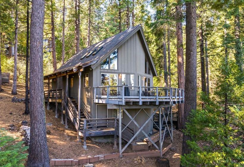 3 Mi To Big Trees State Park: Cabin W/ Deck