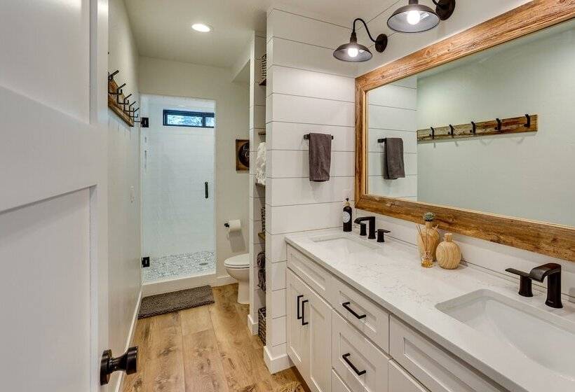Cozy Cabin Nestled At The Base Of Tamarack Resort!