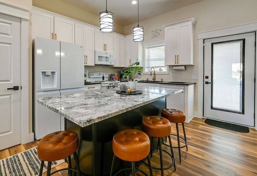 Cozy Campbellsville Home Near Cu & Downtown!