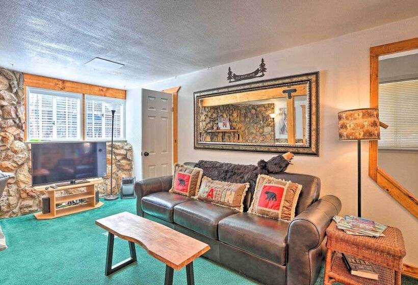 Near Skiing:  The Knotty Pine Cottage  In Big Bear