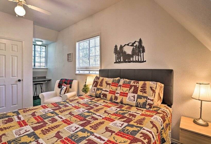 Near Skiing:  The Knotty Pine Cottage  In Big Bear