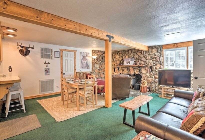 Near Skiing:  The Knotty Pine Cottage  In Big Bear