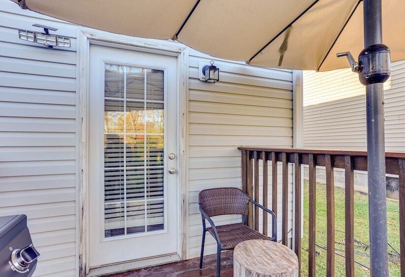 Cozy Home In Louisville: Near Bardstown Road!