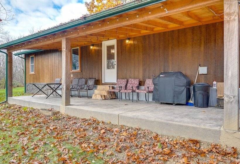 Cozy Howard Cabin: Hike, Hunt + Fish!