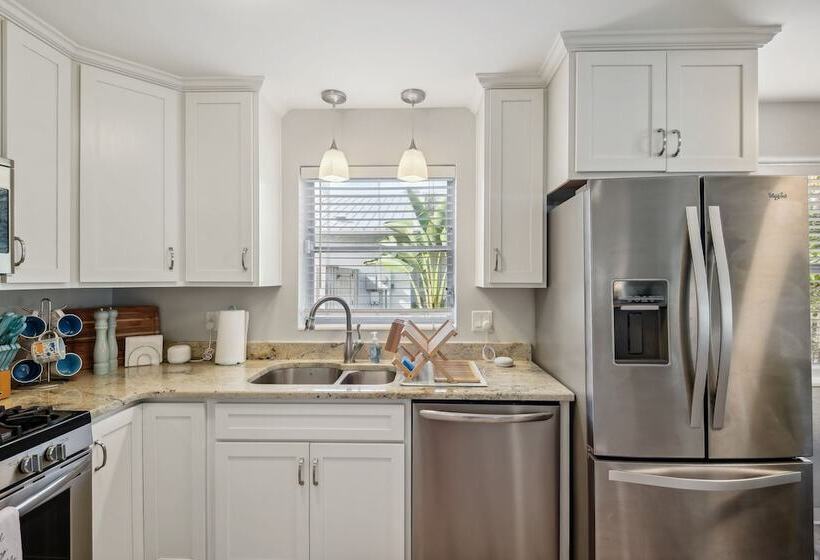 New Smyrna Beach Home < 1 Mi To Beach/flagler Ave