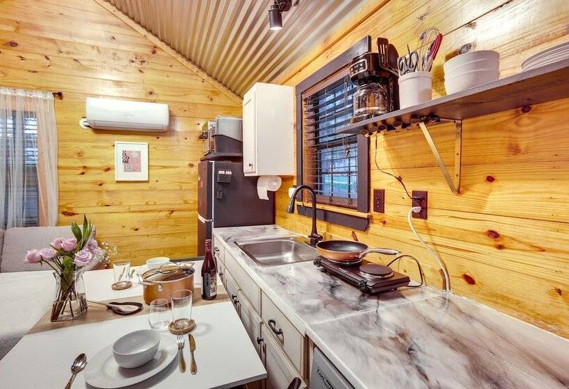 Cozy Onalaska Cabin ~ 2 Mi To Lake Livingston!