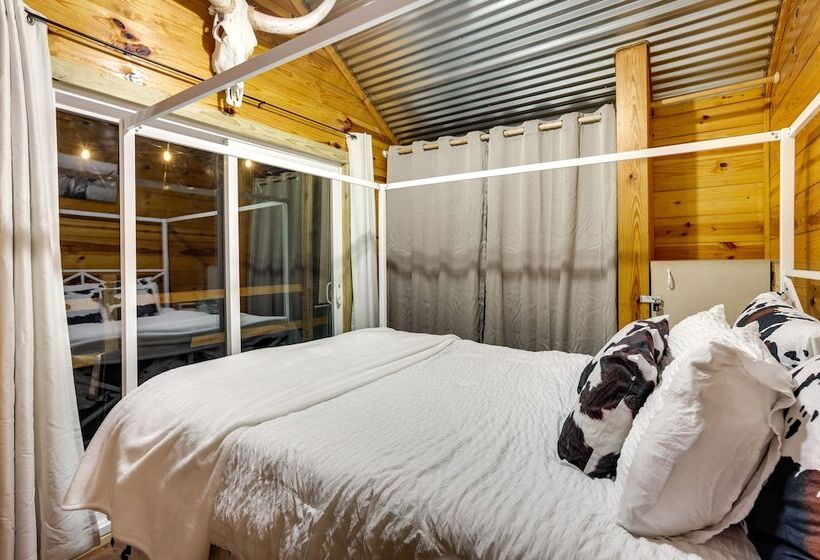 Cozy Onalaska Cabin ~ 2 Mi To Lake Livingston!