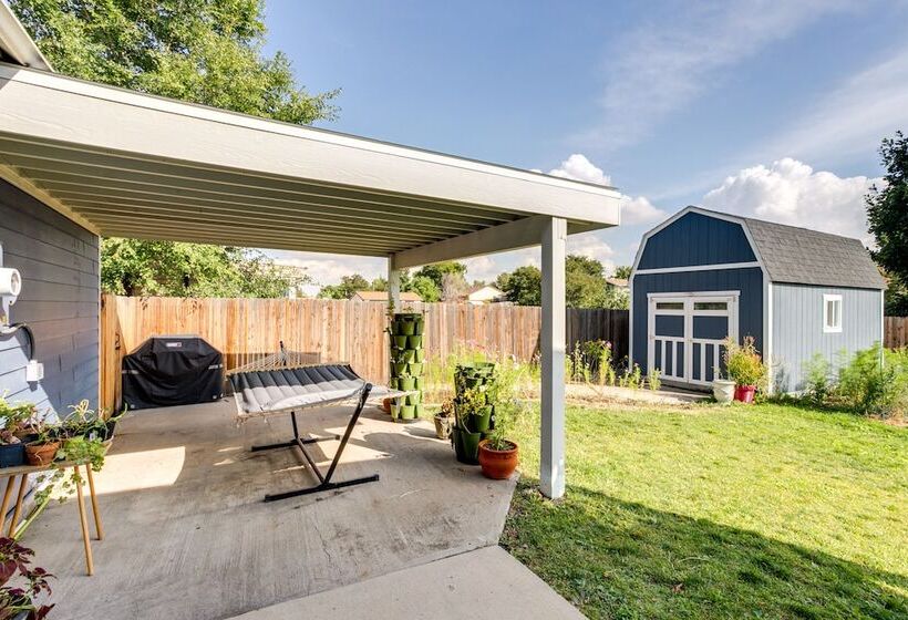 Furnished Deck + Fire Pit: Thornton Family Retreat