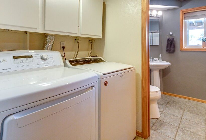 Furnished Deck + Fire Pit: Thornton Family Retreat